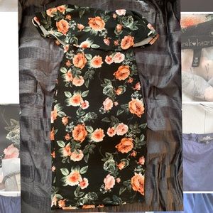 Off the shoulder bodycon floral dress
